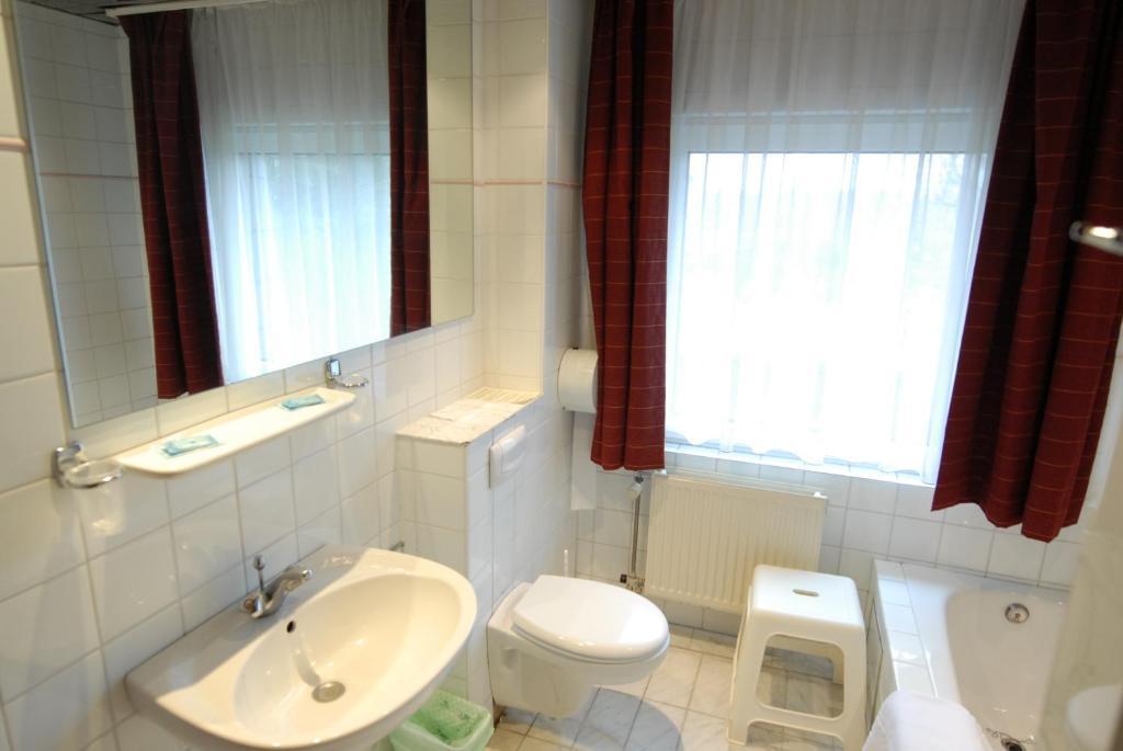Hotel Le Joli Bois Waterloo Room photo