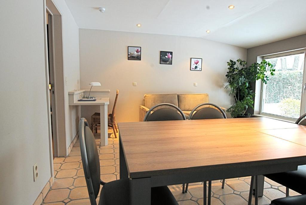 Hotel Le Joli Bois Waterloo Room photo