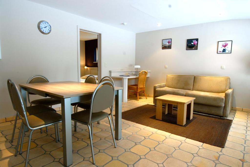 Hotel Le Joli Bois Waterloo Room photo